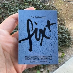 MAC FIX+ Multitasking Setting Spray Samples 2.5 ml each